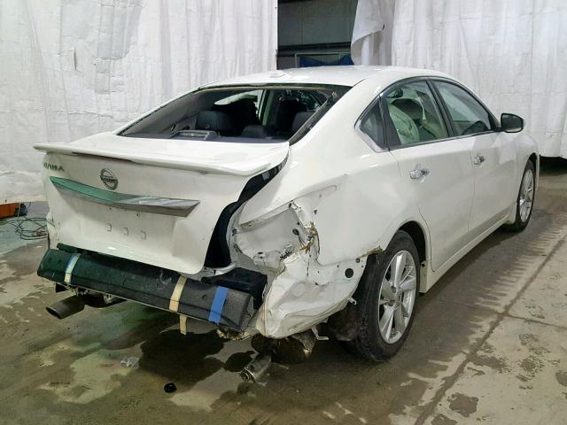 1N4AL3AP9FN395239 - 2015 NISSAN ALTIMA 2.5 WHITE photo 4