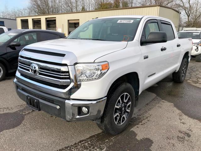 5TFDY5F18HX670311 - 2017 TOYOTA TUNDRA CRE WHITE photo 2