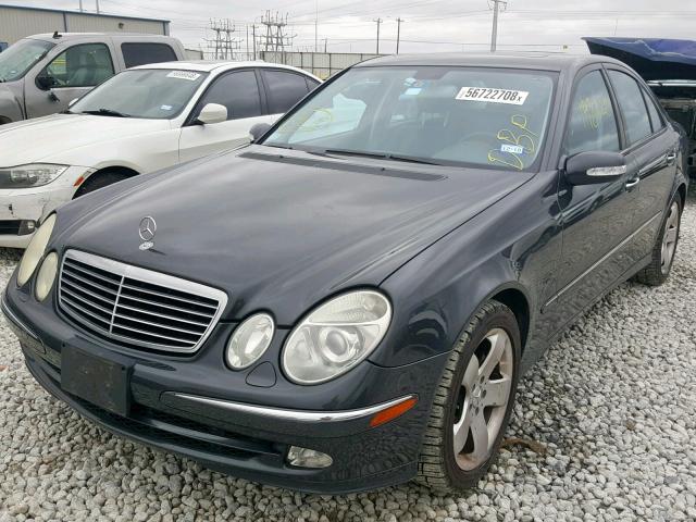 WDBUF65JX4A509001 - 2004 MERCEDES-BENZ E 320 GRAY photo 2