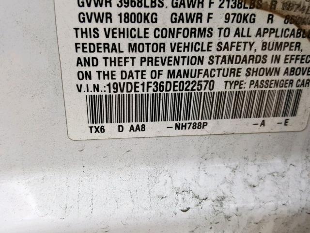 19VDE1F36DE022570 - 2013 ACURA ILX 20 WHITE photo 10