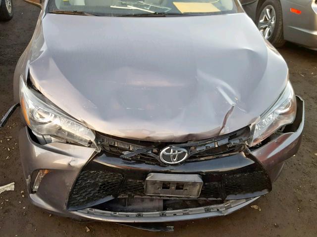 4T1BF1FK0GU128131 - 2016 TOYOTA CAMRY LE GRAY photo 9