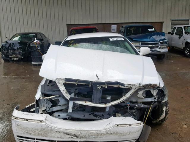 1LNHM82W93Y652608 - 2003 LINCOLN TOWN CAR S WHITE photo 7