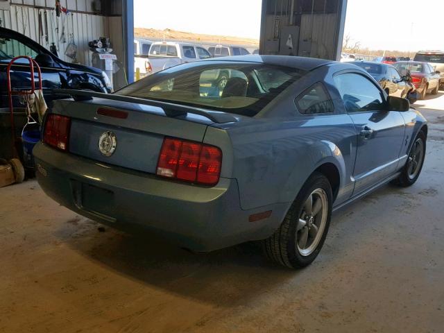 1ZVHT80N265266231 - 2006 FORD MUSTANG BLUE photo 4