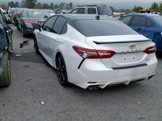 4T1B61HK0KU165363 - 2019 TOYOTA CAMRY XSE WHITE photo 3