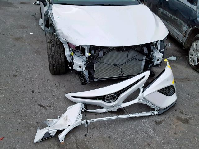 4T1B61HK0KU165363 - 2019 TOYOTA CAMRY XSE WHITE photo 9