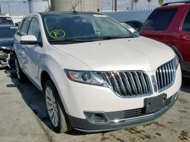 2LMDJ6JKXCBL15084 - 2012 LINCOLN MKX WHITE photo 1