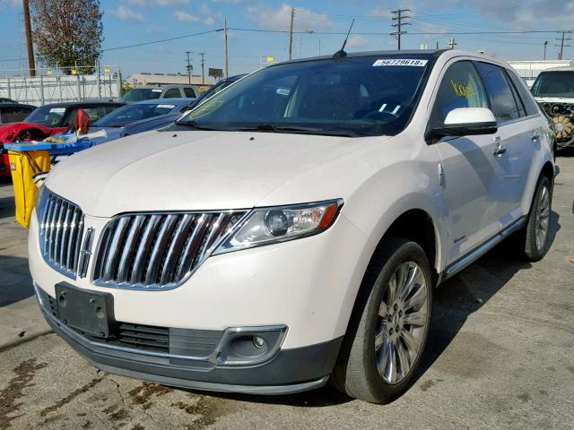 2LMDJ6JKXCBL15084 - 2012 LINCOLN MKX WHITE photo 2