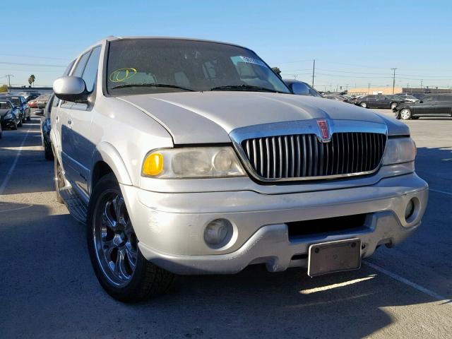 5LMEU27A1YLJ25578 - 2000 LINCOLN NAVIGATOR 银色 照片 1