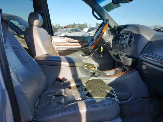 5LMEU27A1YLJ25578 - 2000 LINCOLN NAVIGATOR 银色 照片 5