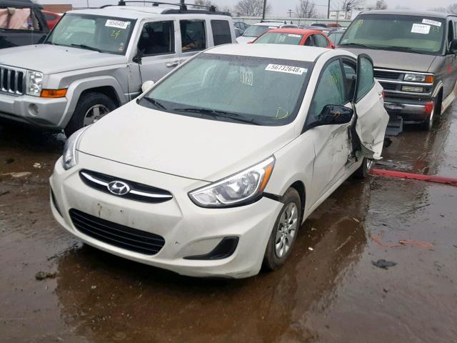 KMHCT4AE3GU094573 - 2016 HYUNDAI ACCENT SE BEIGE photo 2