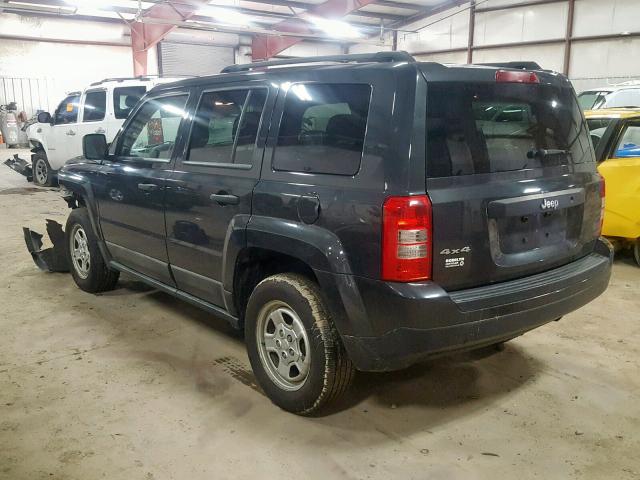 1J4NF1GB2BD121913 - 2011 JEEP PATRIOT SP GRAY photo 3