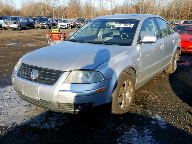 WVWRH63B91P293373 - 2001 VOLKSWAGEN PASSAT GLX GRAY photo 2