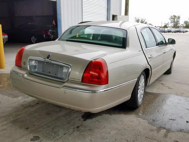 1LNHM81W84Y679916 - 2004 LINCOLN TOWN CAR E GOLD photo 4