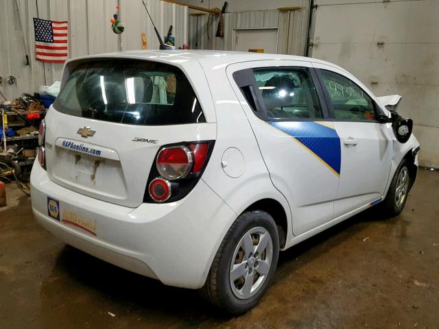 1G1JA6SG6D4199240 - 2013 CHEVROLET SONIC LS 白色 照片 4