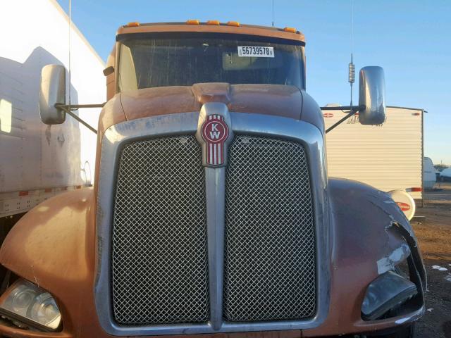 1XKAD49X79J248919 - 2009 KENWORTH CONSTRUCTI BROWN photo 7