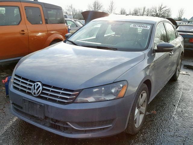 1VWBN7A33DC117083 - 2013 VOLKSWAGEN PASSAT SE GRAY photo 2