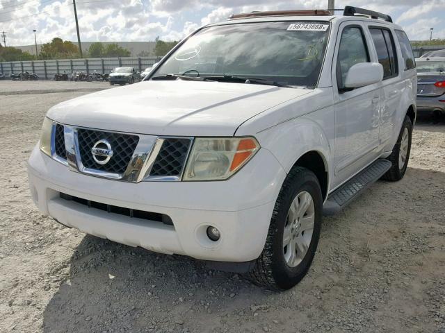 5N1AR18U36C643758 - 2006 NISSAN PATHFINDER WHITE photo 2