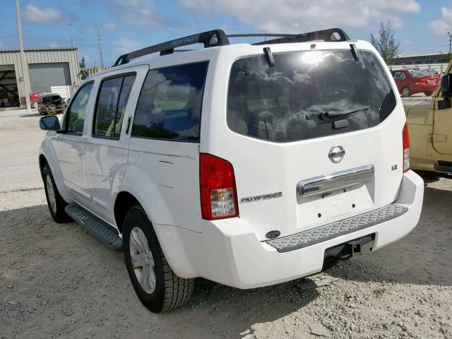 5N1AR18U36C643758 - 2006 NISSAN PATHFINDER WHITE photo 3