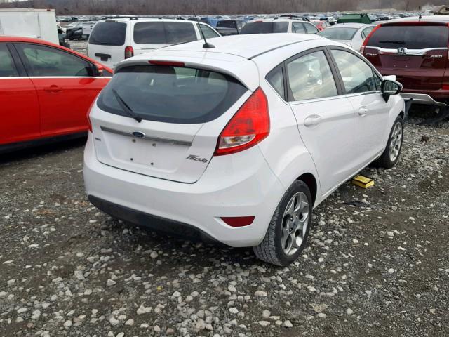 3FADP4FJXCM165159 - 2012 FORD FIESTA SES WHITE photo 4