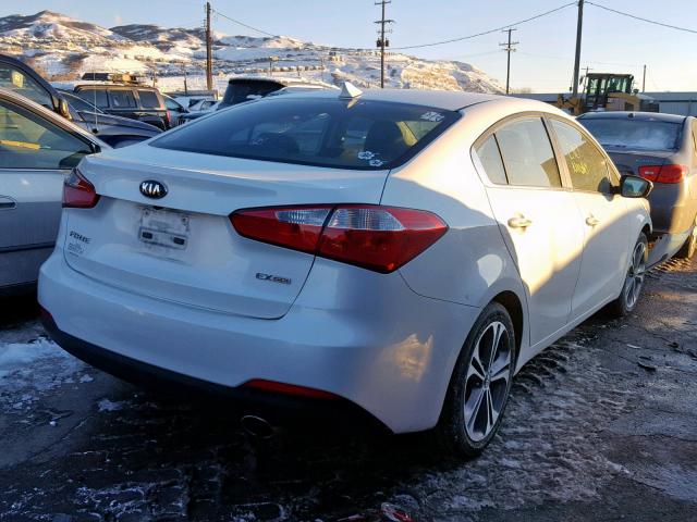 KNAFX4A80G5577204 - 2016 KIA FORTE EX WHITE photo 4