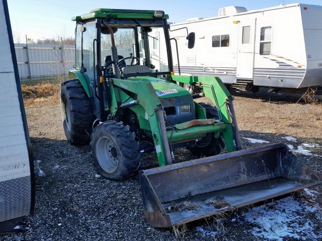 C1000823 - 2010 MONT TRACTOR GREEN photo 1