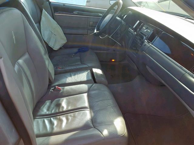 1LNHM82V97Y616317 - 2007 LINCOLN TOWN CAR S SILVER photo 5