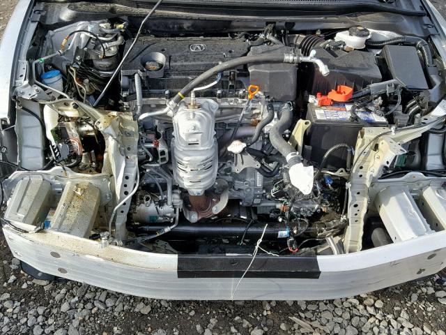 19UDE2F39JA006456 - 2018 ACURA ILX BASE SILVER photo 7