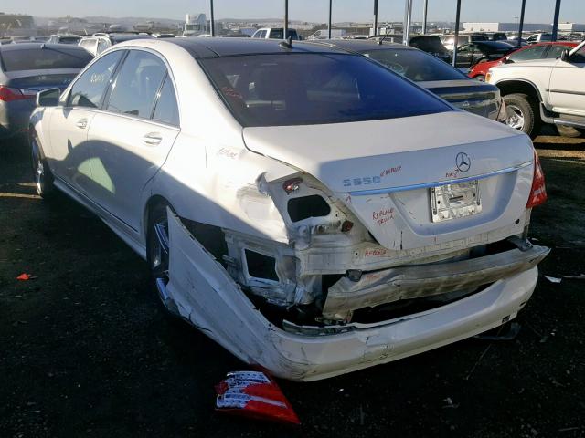 WDDNG7BB5BA374082 - 2011 MERCEDES-BENZ S 550 WHITE photo 3