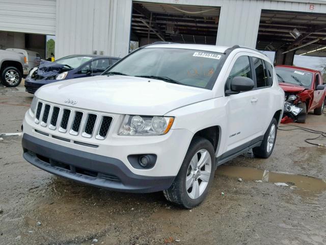 1J4NF1FB2BD251949 - 2011 JEEP COMPASS SP WHITE photo 2