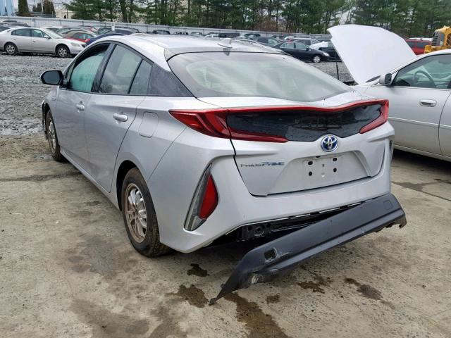 JTDKARFP1H3027362 - 2017 TOYOTA PRIUS PRIM SILVER photo 3