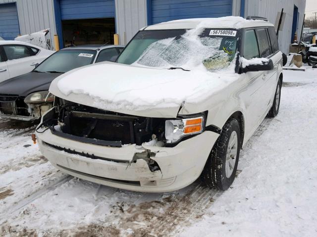 2FMGK5BC1ABA58370 - 2010 FORD FLEX SE WHITE photo 2