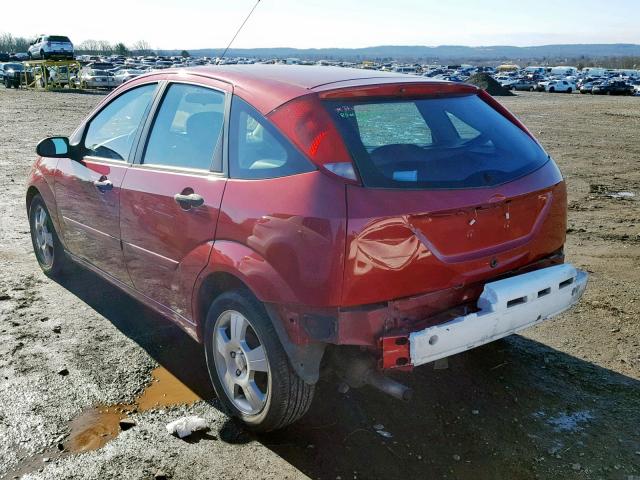 3FAFP37344R128373 - 2004 FORD FOCUS ZX5 RED photo 3