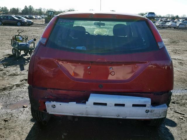 3FAFP37344R128373 - 2004 FORD FOCUS ZX5 RED photo 9