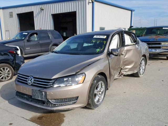 1VWAT7A32FC077745 - 2015 VOLKSWAGEN PASSAT S GOLD photo 2