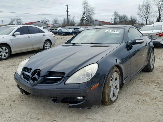 WDBWK54F97F141963 - 2007 MERCEDES-BENZ SLK 280 BLACK photo 2