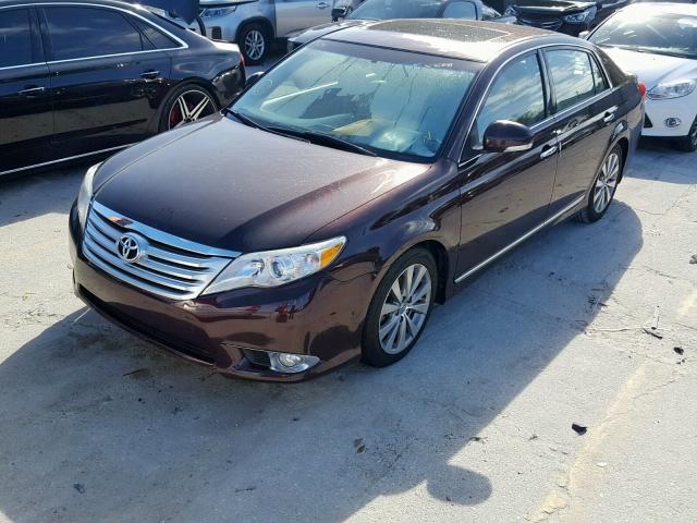 4T1BK3DBXBU413972 - 2011 TOYOTA AVALON BAS BURGUNDY photo 2