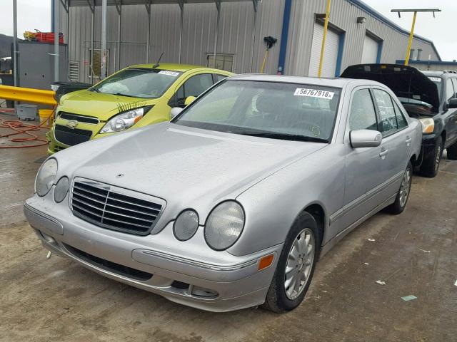 WDBJF65J41B351280 - 2001 MERCEDES-BENZ E 320 SILVER photo 2