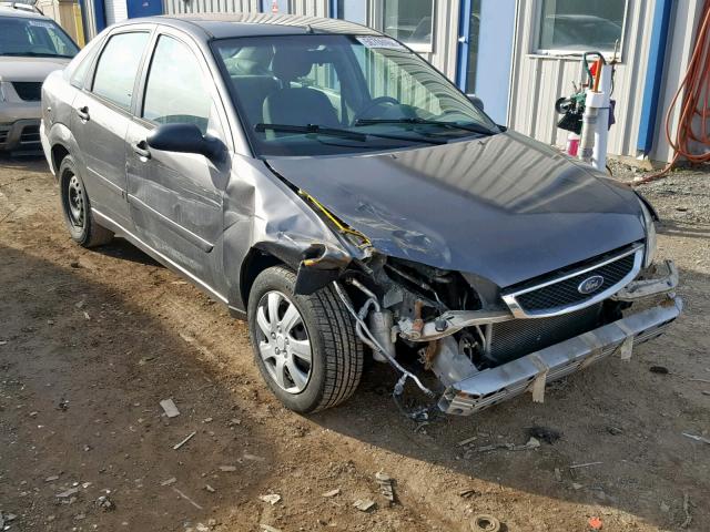 1FAFP34N55W213579 - 2005 FORD FOCUS ZX4 GRAY photo 1