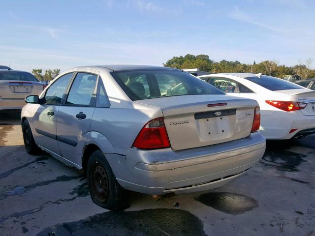 1FAFP34N45W295840 - 2005 FORD FOCUS ZX4 SILVER photo 3