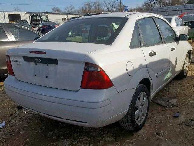 1FAFP34N77W289582 - 2007 FORD FOCUS ZX4 WHITE photo 4