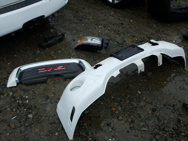 1GKDT13S432350658 - 2003 GMC ENVOY WHITE photo 9