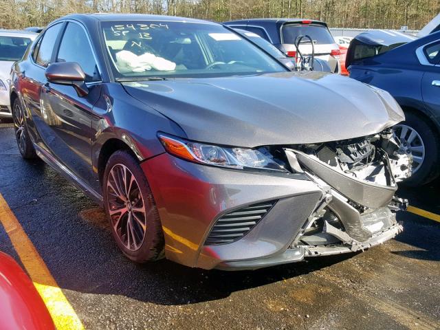 4T1B11HKXJU154304 - 2018 TOYOTA CAMRY L GRAY photo 1