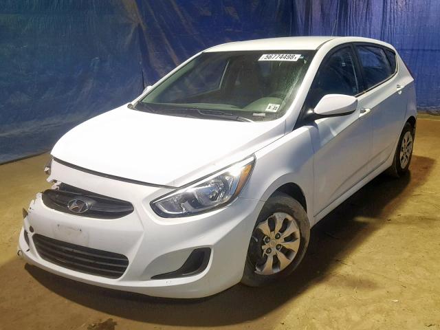 KMHCT5AE3HU336687 - 2017 HYUNDAI ACCENT SE WHITE photo 2