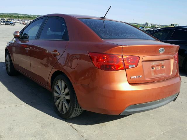 KNAFW4A36A5140385 - 2010 KIA FORTE SX ORANGE photo 3