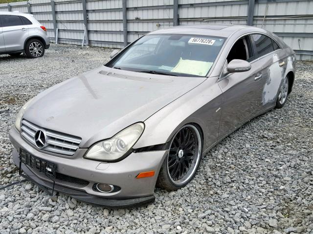 WDDDJ75X66A039567 - 2006 MERCEDES-BENZ CLS 500C SILVER photo 2