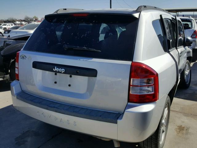 1J4FT47B49D120500 - 2009 JEEP COMPASS SP SILVER photo 4