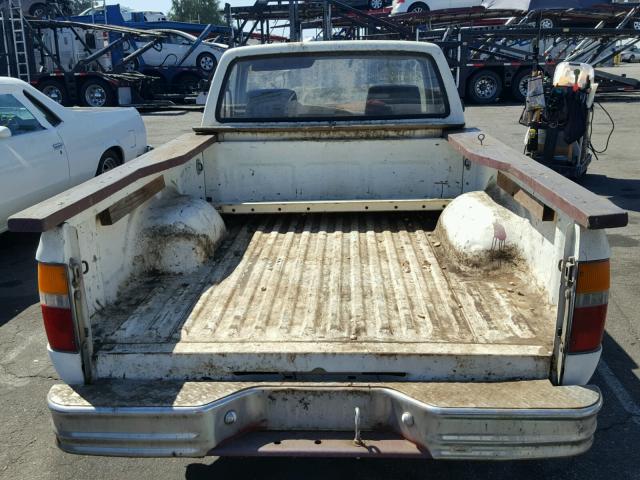 JT4RN81P3K0023424 - 1989 TOYOTA PICKUP 1/2 WHITE photo 6