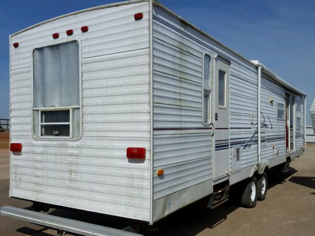 4YDT3772621205448 - 2002 KEYSTONE SPRINTER თეთრი ფოტო 4