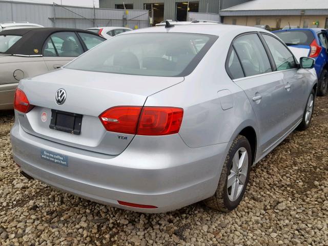 3VWLL7AJXDM441669 - 2013 VOLKSWAGEN JETTA TDI SILVER photo 4