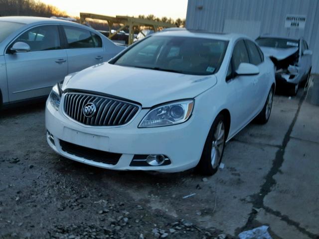 1G4PR5SK9F4104354 - 2015 BUICK VERANO CON WHITE photo 2